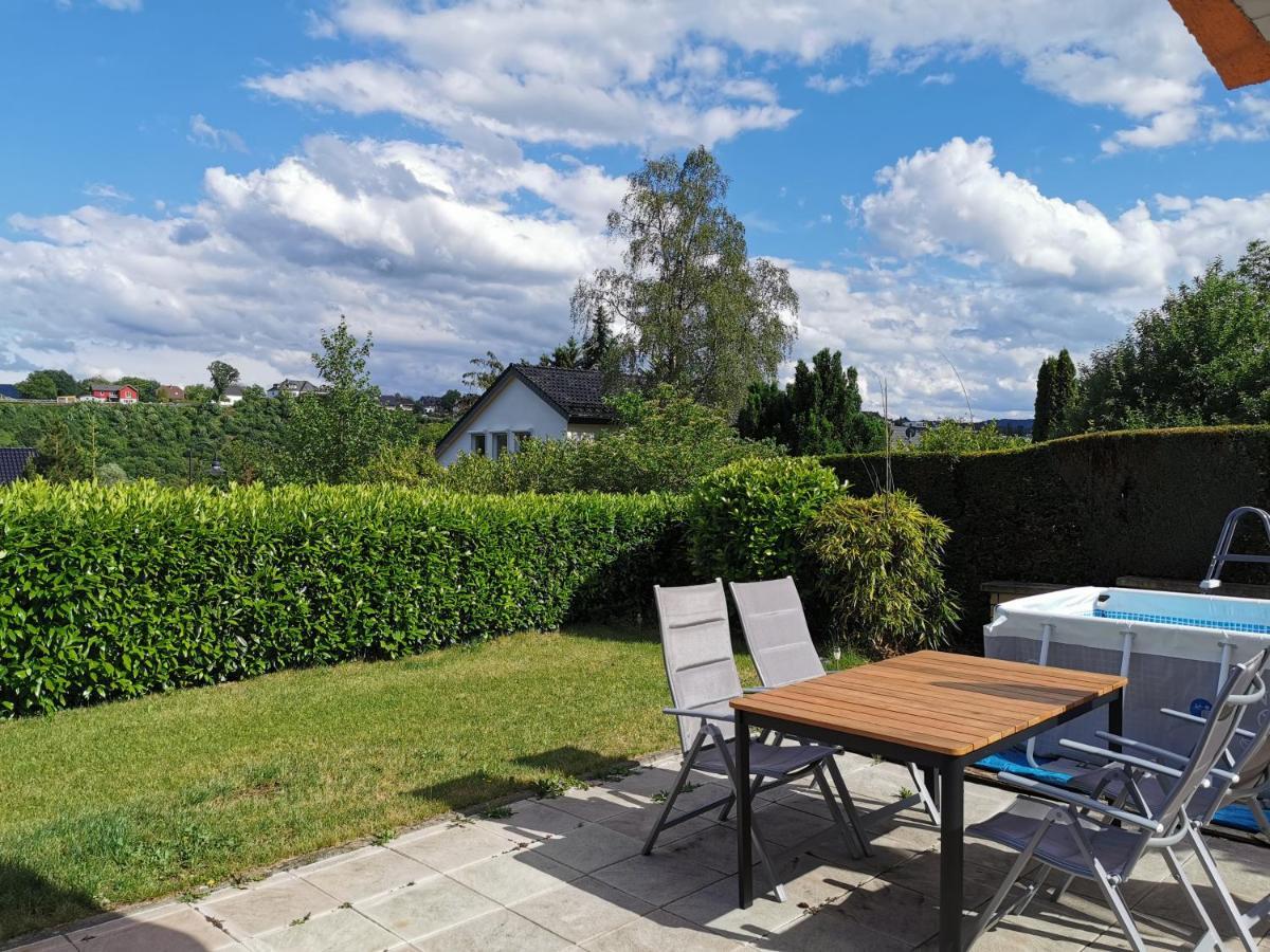 Gemuetliche 90 Qm Wohnung In Saarburg, Zentral Gelegen, Garten Mit Aussicht, Separater Eingang Eksteriør billede